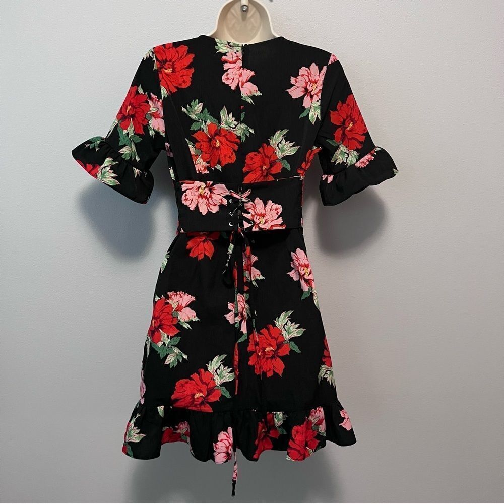 Pretty Little Thing Black/Red Floral Corset Dress Size‎ 4 - Picture 4 of 7